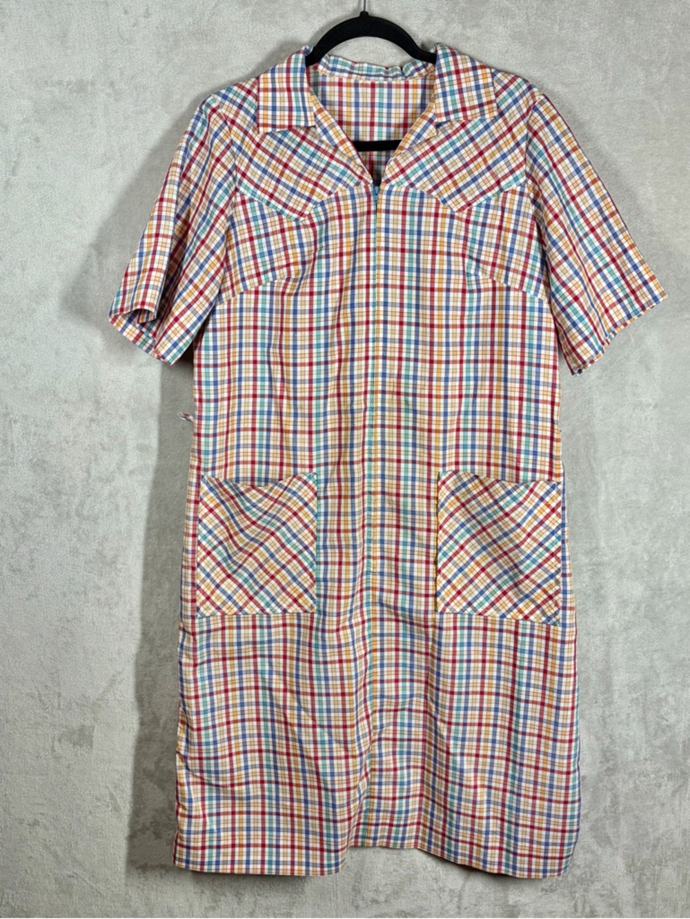 Vintage Handmade House Coat Dress Size L Red Plaid Zip Up Kitschy Retro Pockets